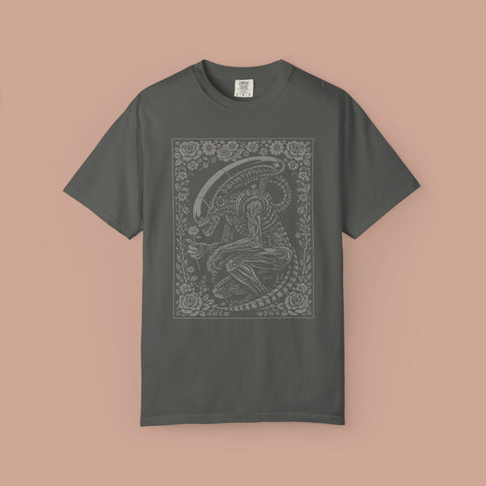 Alien Xenomorph Illustration T-shirt | Vintage Floral Frame