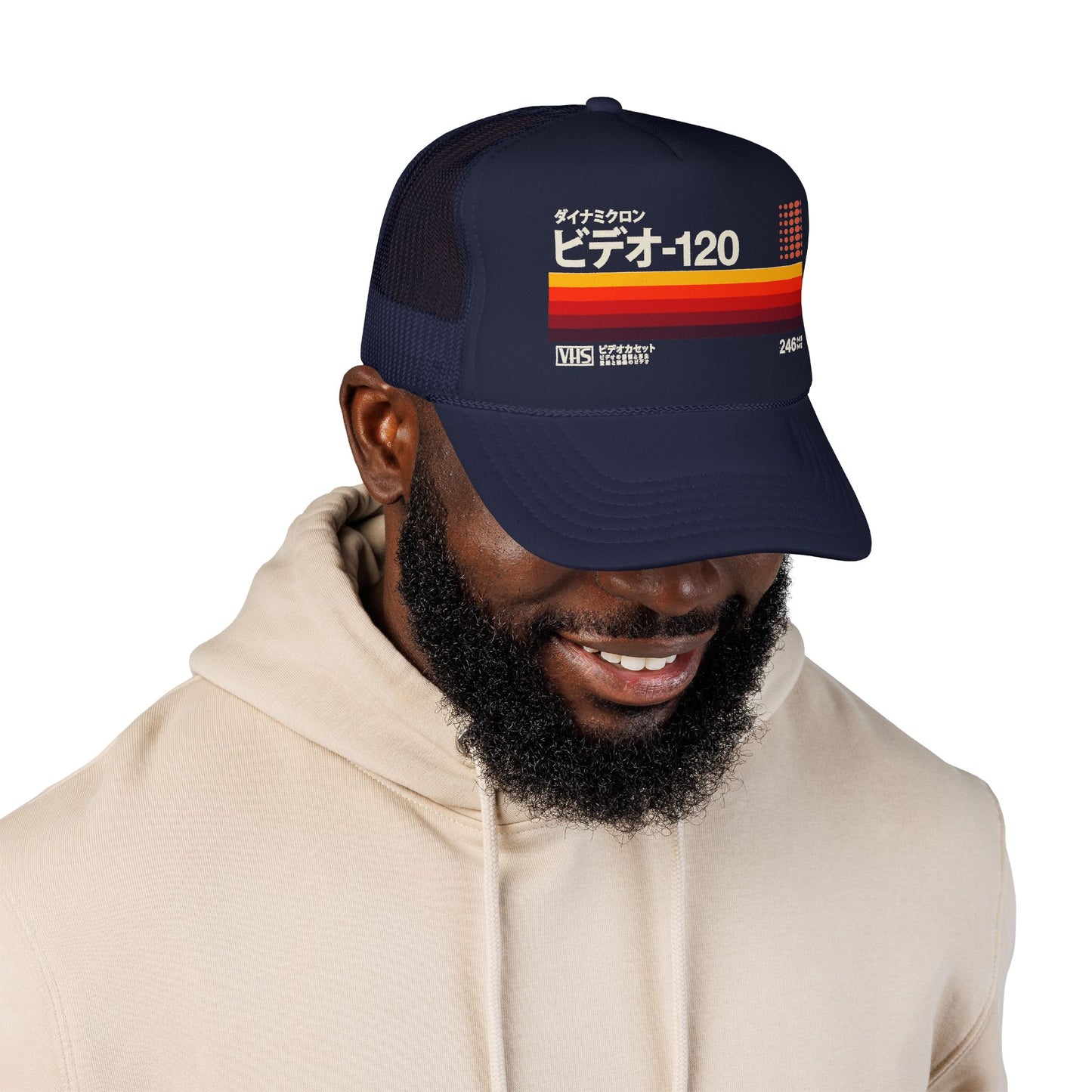 Retro VHS Trucker Hat — ビデオ-120 Vintage Stripe Foam Trucker