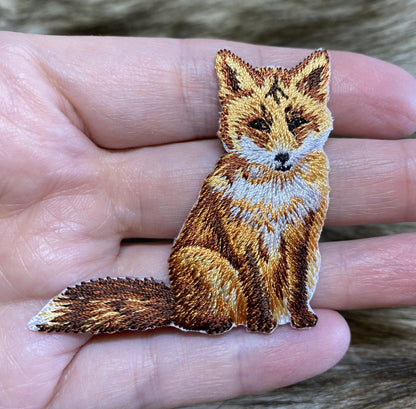 Wholesale Applique - Red Fox - Sitting - Natural Animal- Embroidered Iron on Patch