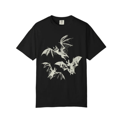 Bats Graphic T-Shirt for Halloween Lovers, Unisex Tee for Casual Wear, Spooky Aesthetic, Gift for Bat Fans, Perfect for Fall - KILLER RETRO