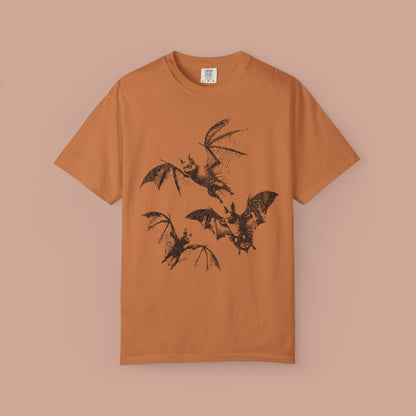 Bats Graphic T-Shirt for Halloween Lovers, Unisex Tee for Casual Wear, Spooky Aesthetic, Gift for Bat Fans, Perfect for Fall - KILLER RETRO