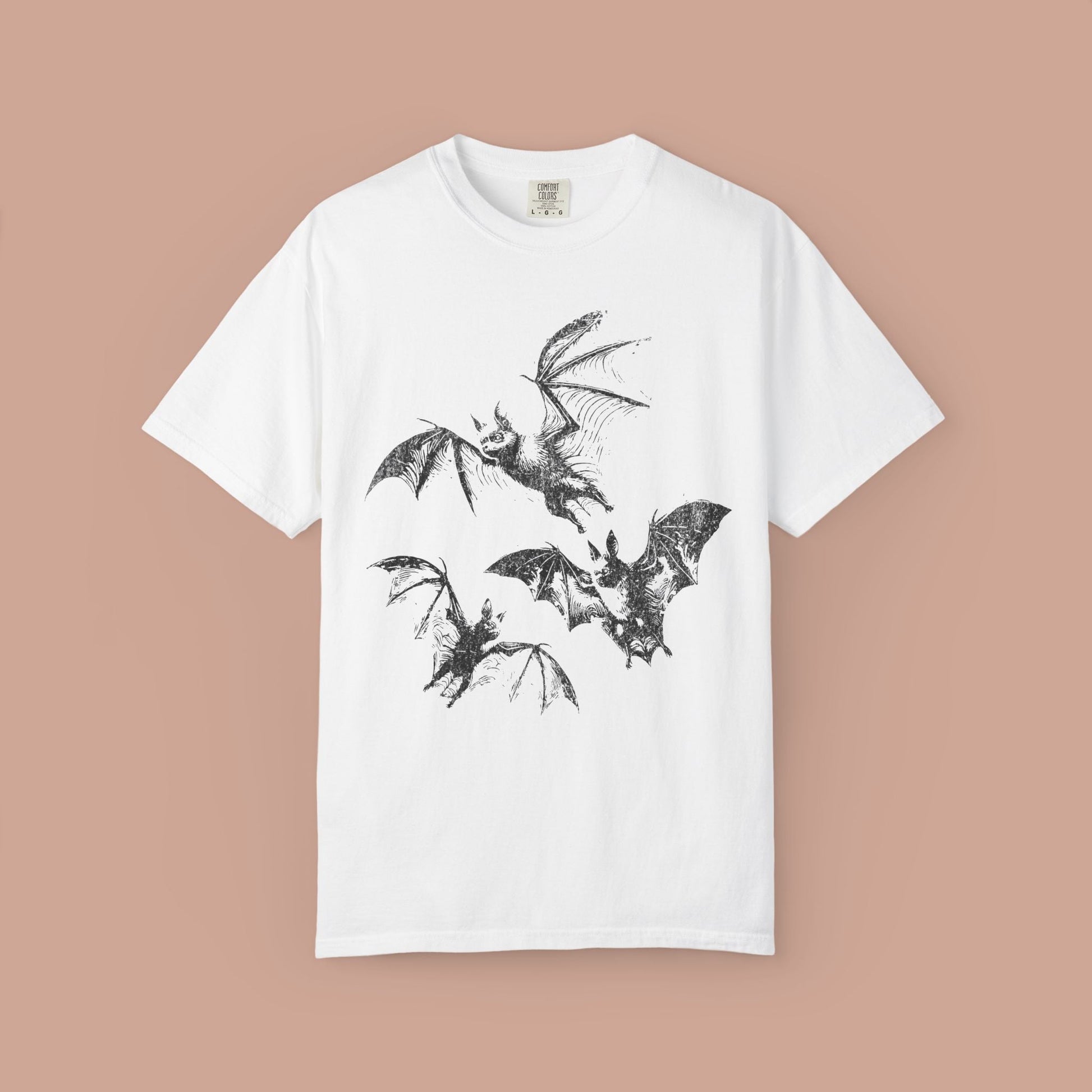 Bats Graphic T-Shirt for Halloween Lovers, Unisex Tee for Casual Wear, Spooky Aesthetic, Gift for Bat Fans, Perfect for Fall - KILLER RETRO