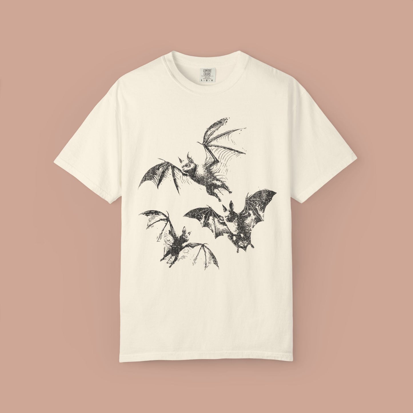Bats Graphic T-Shirt for Halloween Lovers, Unisex Tee for Casual Wear, Spooky Aesthetic, Gift for Bat Fans, Perfect for Fall - KILLER RETRO