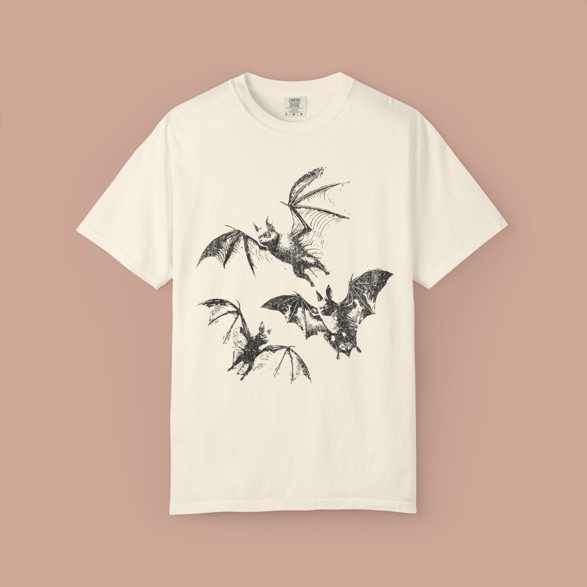 Bats Graphic T-Shirt for Halloween Lovers, Unisex Tee for Casual Wear, Spooky Aesthetic, Gift for Bat Fans, Perfect for Fall - KILLER RETRO