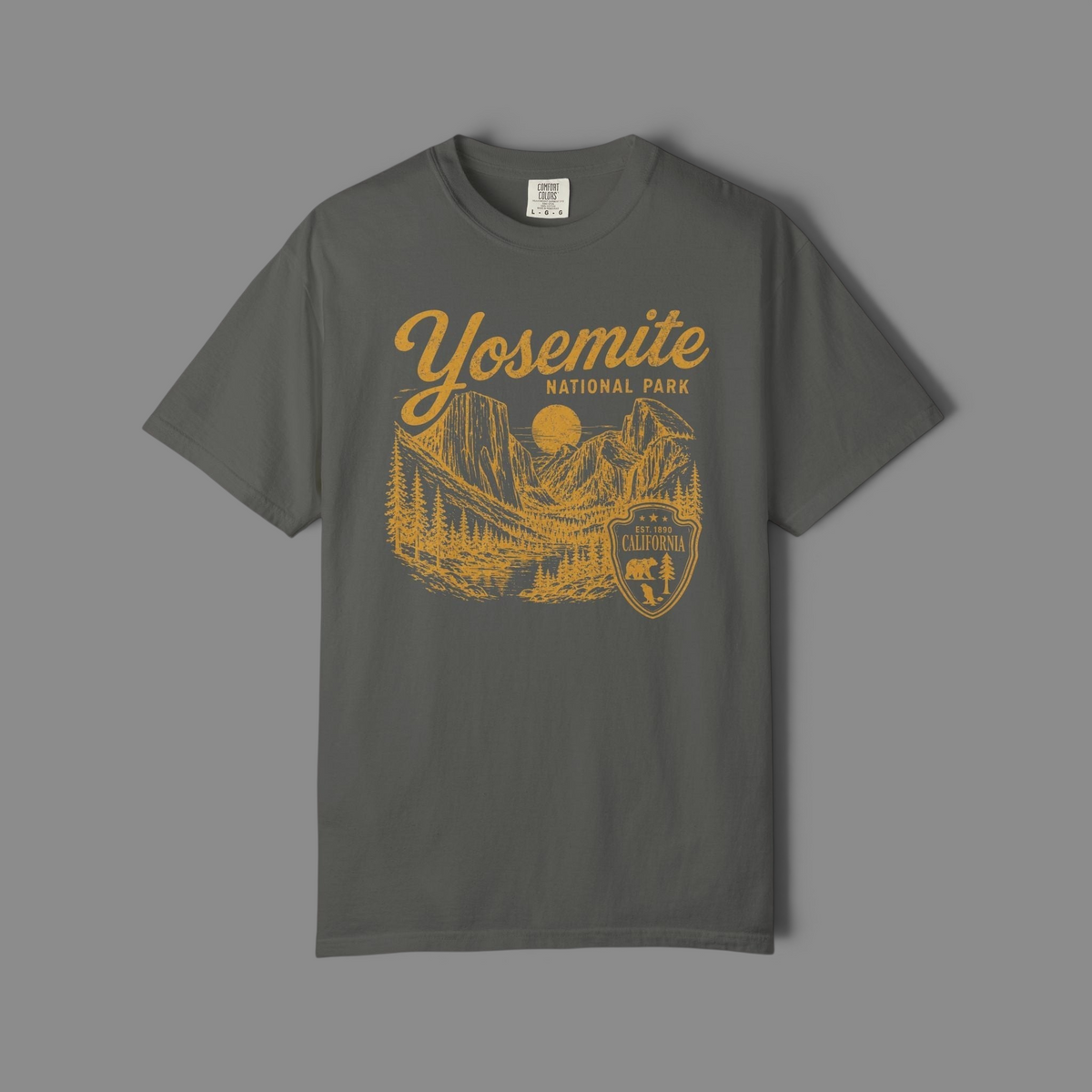 KILLER RETRO charcoal grey garment-dyed cotton t-shirt featuring a vintage Yosemite National Park graphic print.