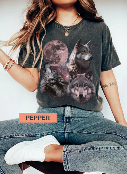 Retro Wolves and The Moon Vintage Graphic Tee. - KILLER RETRO